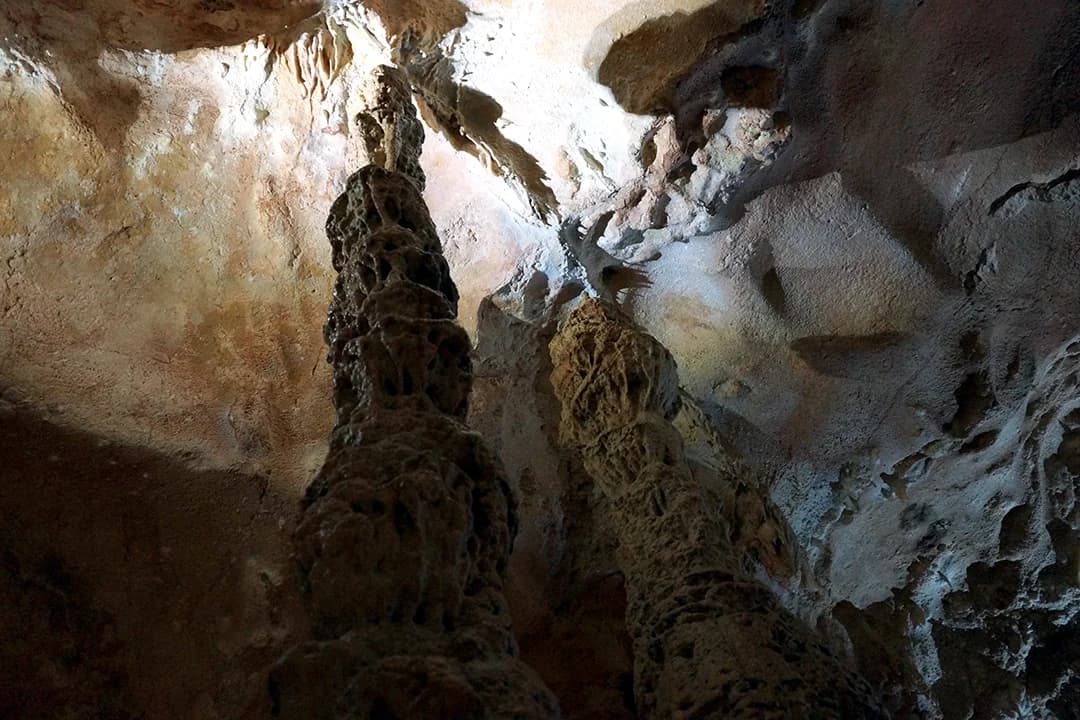 Натёчные колонны Эмине-Баир-Хосар