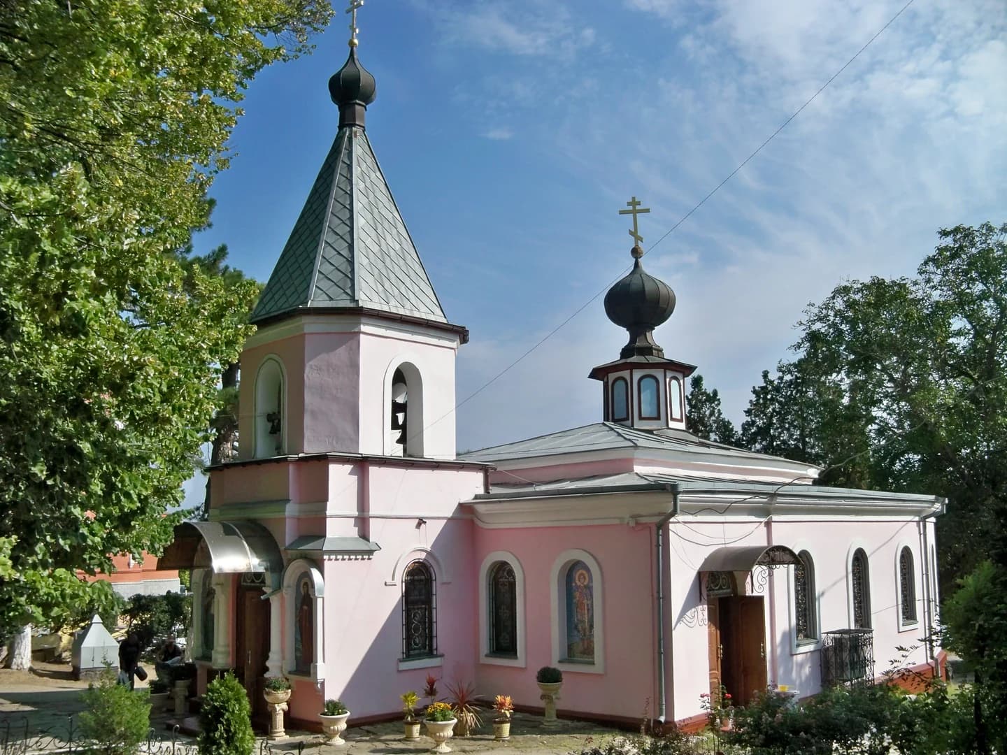 Храм святой Параскевы в Топловском монастыре